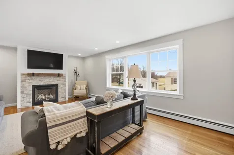 15 Henderson Road Gilford NH 03249