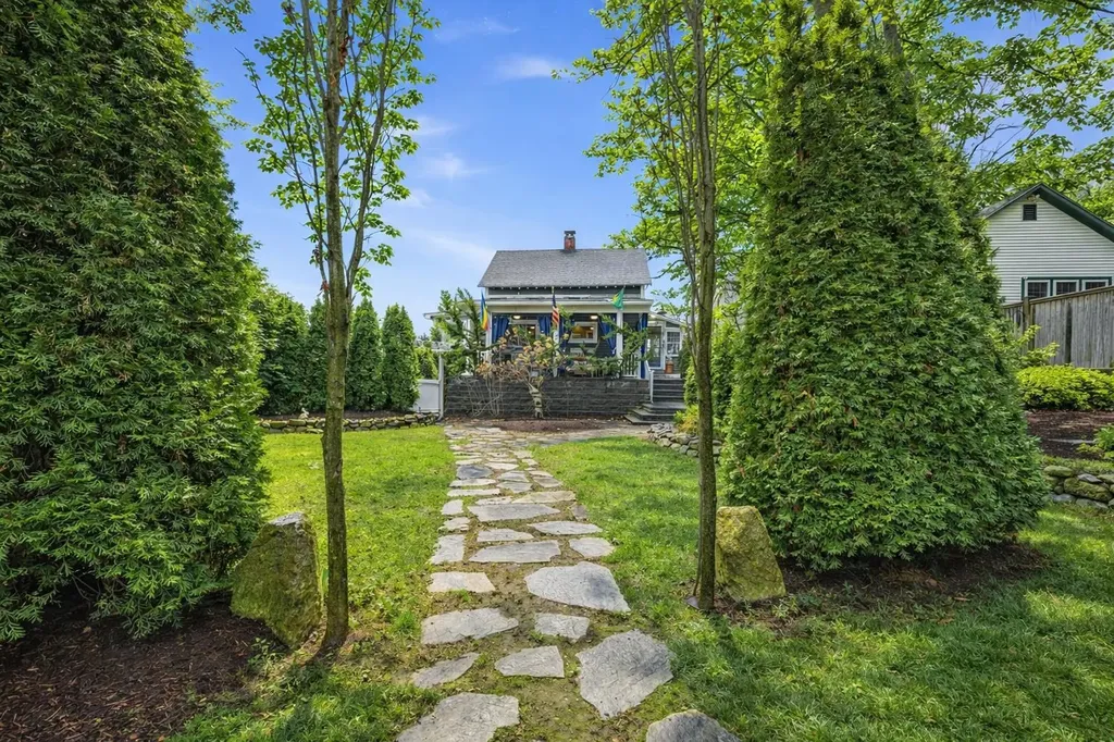 11 Woodbury Street Keene NH 03431