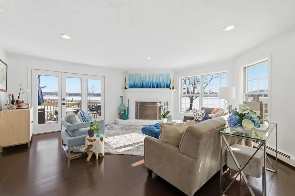 38 Crane Circle Laconia NH 03246