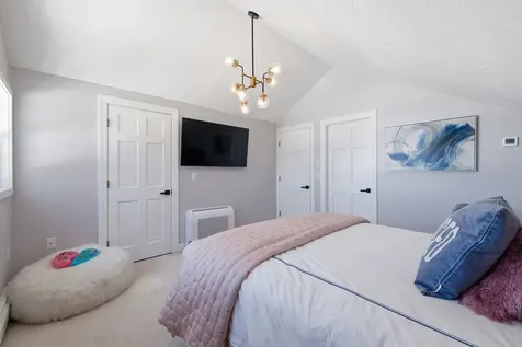 38 Crane Circle Laconia NH 03246
