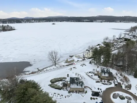 38 Crane Circle Laconia NH 03246