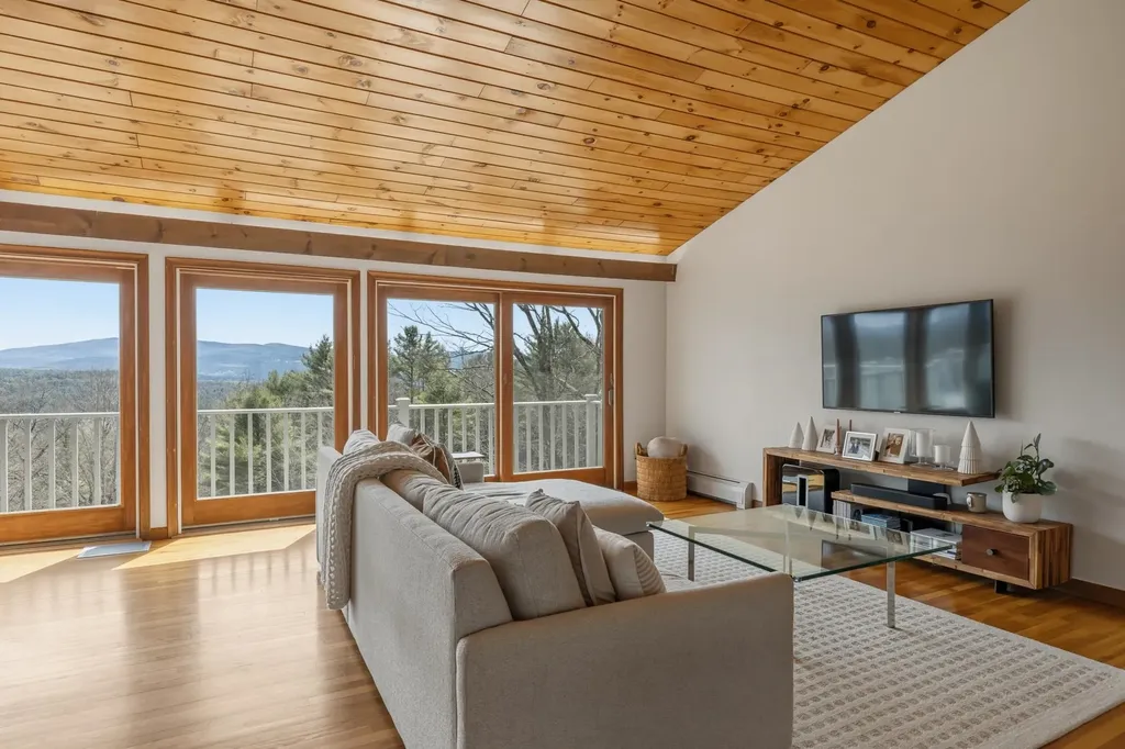 746 Pattrell Road Norwich VT 05055