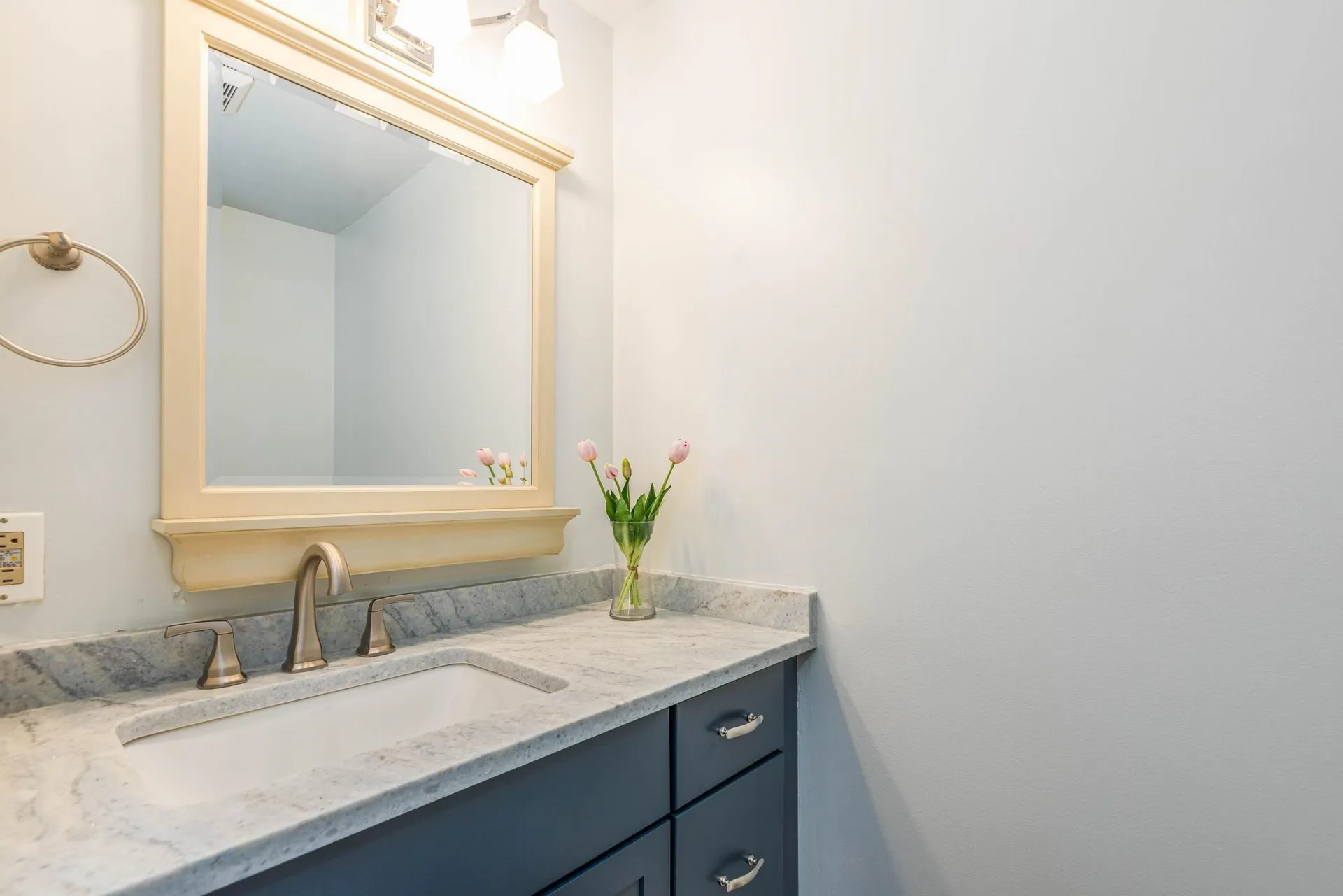 1275 Maplewood Avenue Portsmouth NH 03833