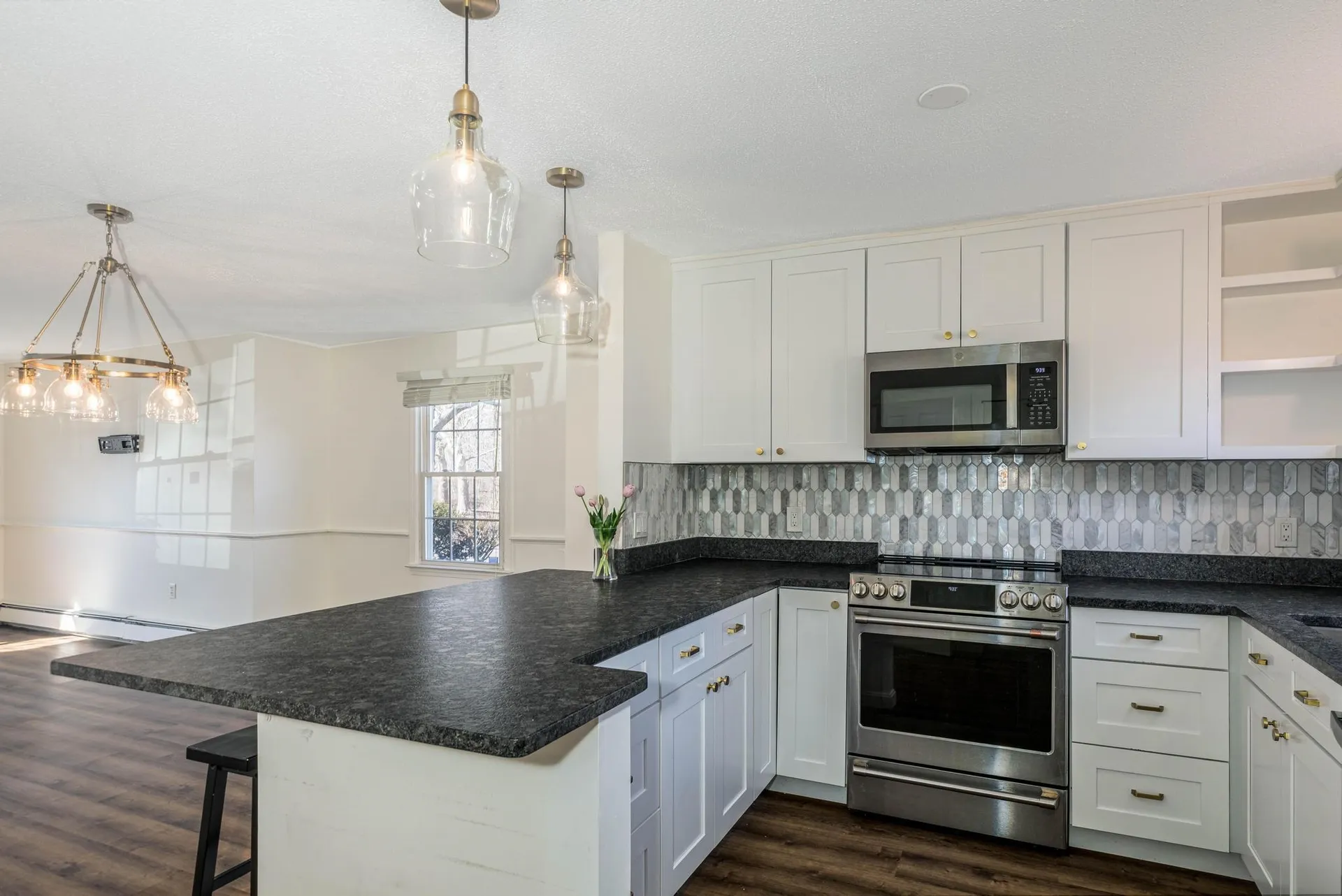 1275 Maplewood Avenue Portsmouth NH 03833