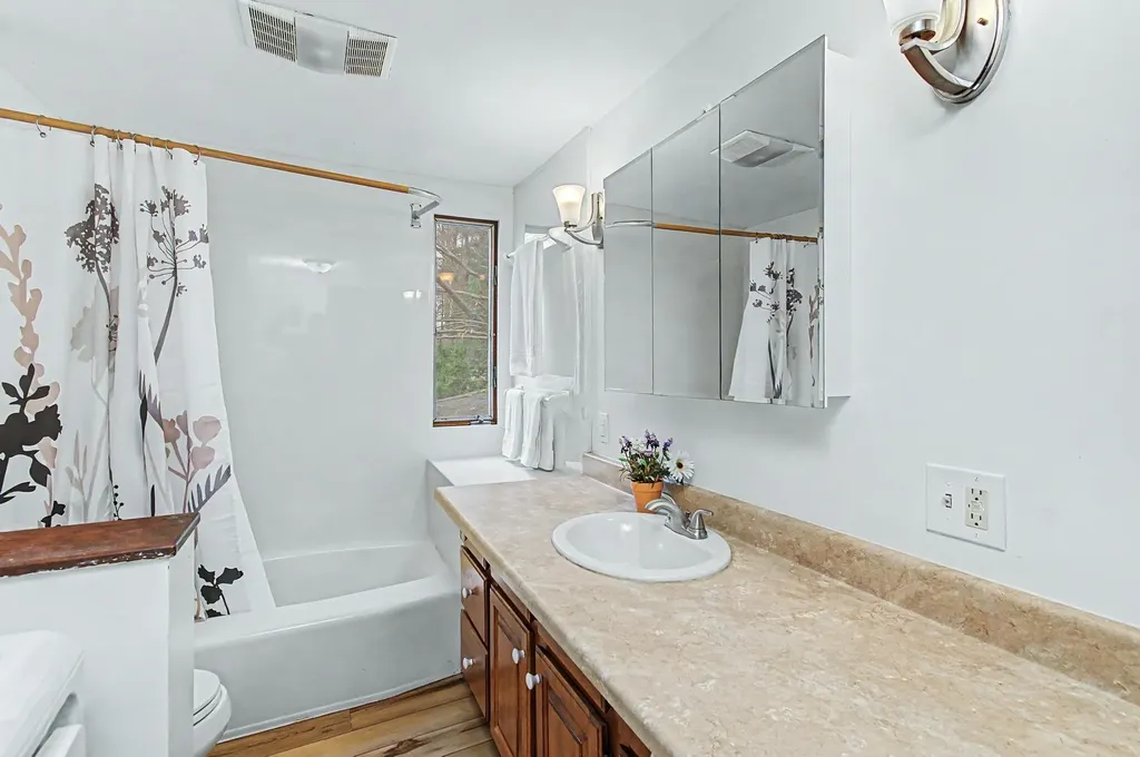 6 Clover Street South Burlington VT 05403