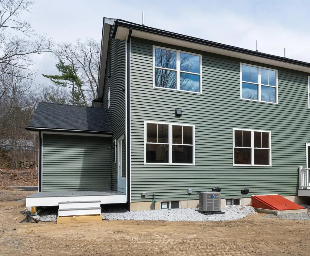 82 Wilton Road Milford NH 03055