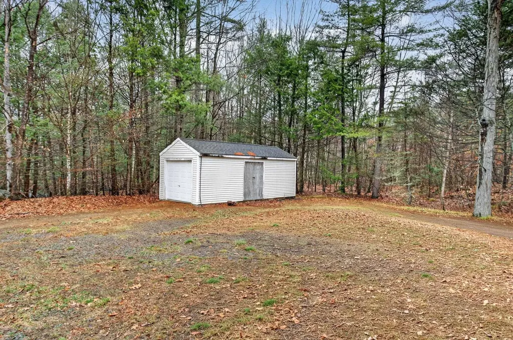 15 Scribner Road Fremont NH 03044