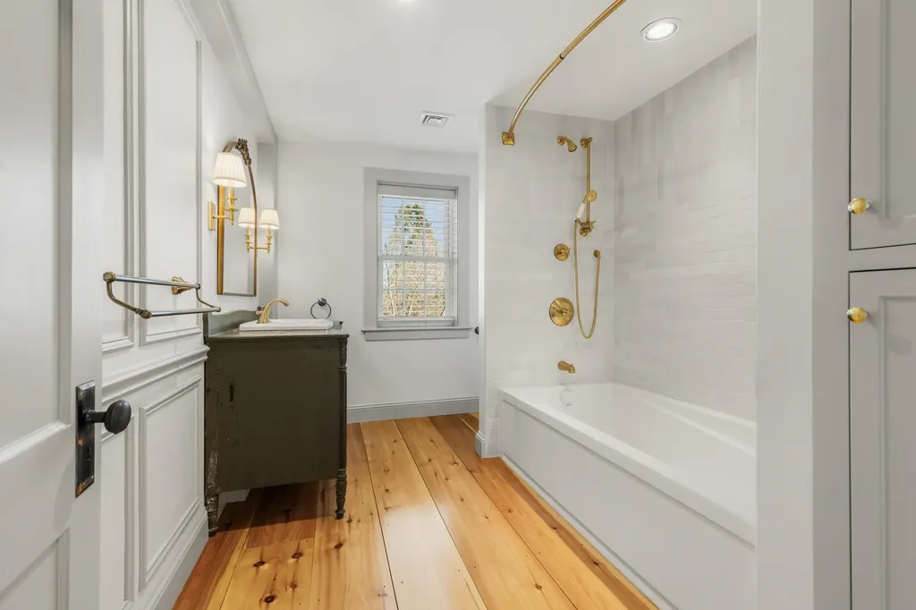 24 Great Bay Road Greenland NH 03840