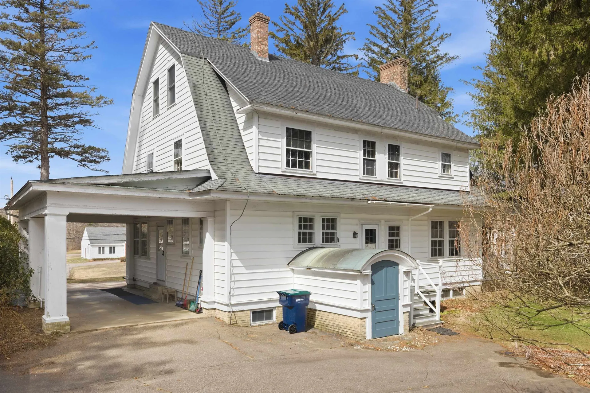 119 School Street Tilton NH 03276