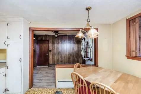 37 Iris Avenue Salem NH 03079