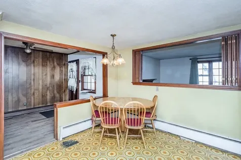 37 Iris Avenue Salem NH 03079