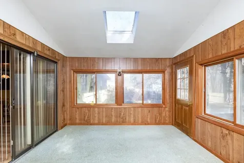 37 Iris Avenue Salem NH 03079