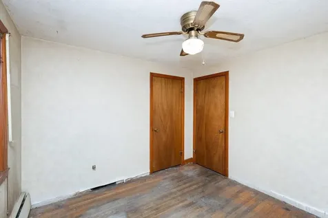 37 Iris Avenue Salem NH 03079