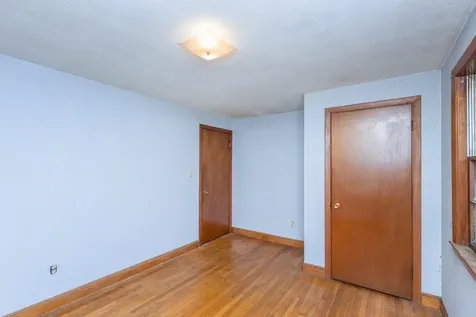 37 Iris Avenue Salem NH 03079