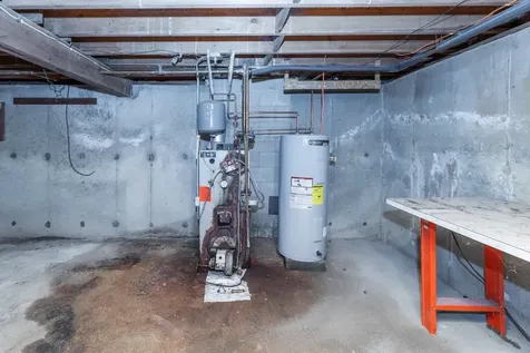 37 Iris Avenue Salem NH 03079