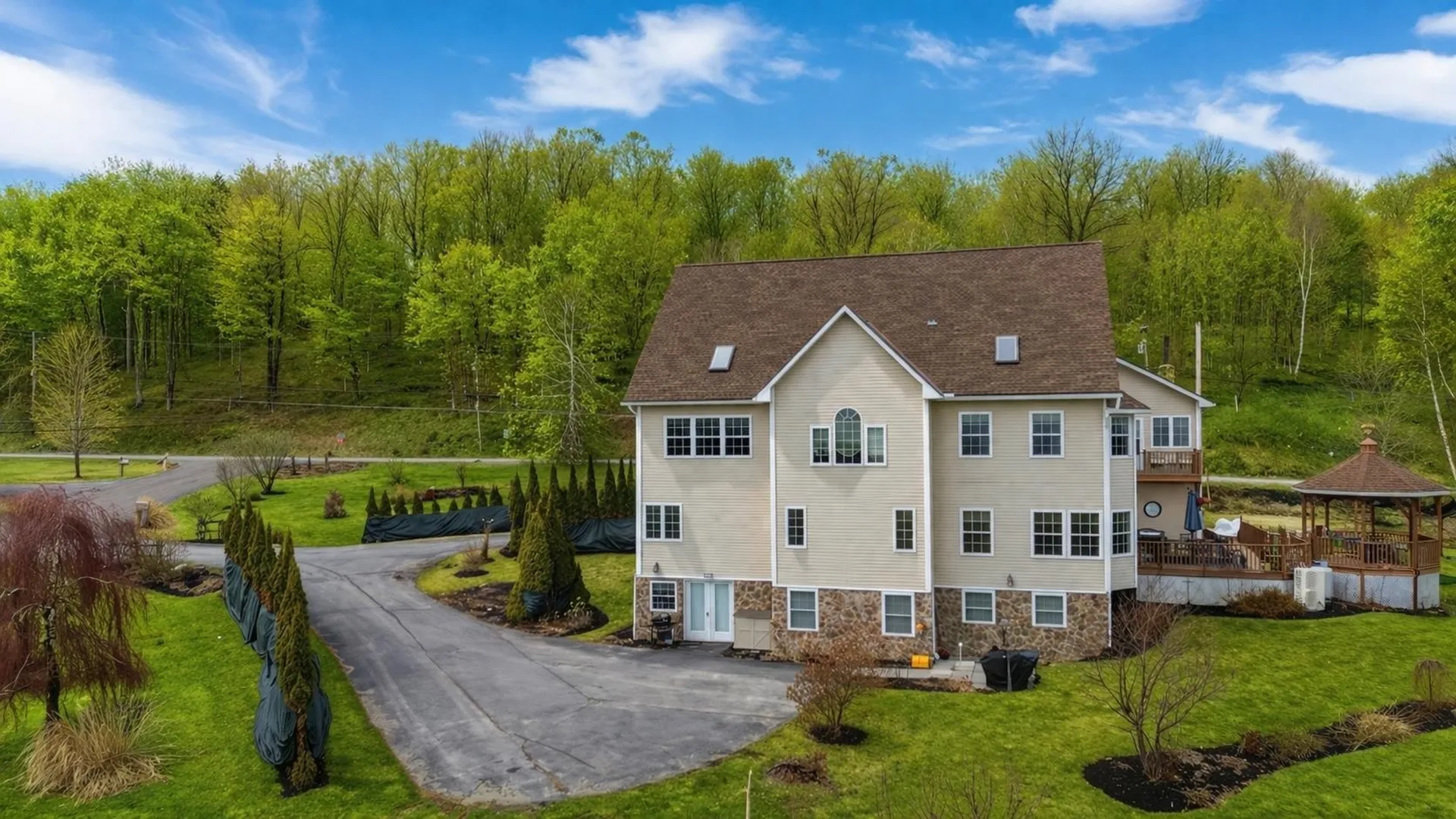 29 Campbell Road Newport City VT 05855
