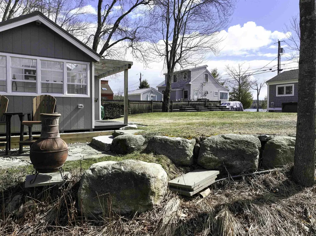 174-175 Lake Shore Drive Franklin NH 03235