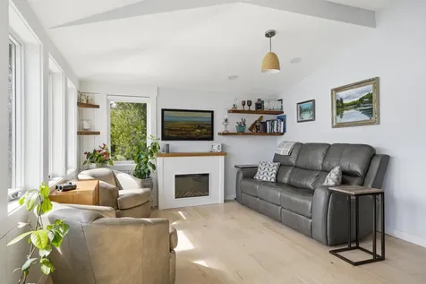 174-175 Lake Shore Drive Franklin NH 03235