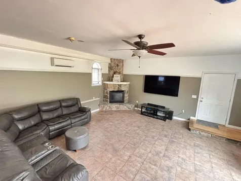 87 Juniper Drive Goffstown NH 03045