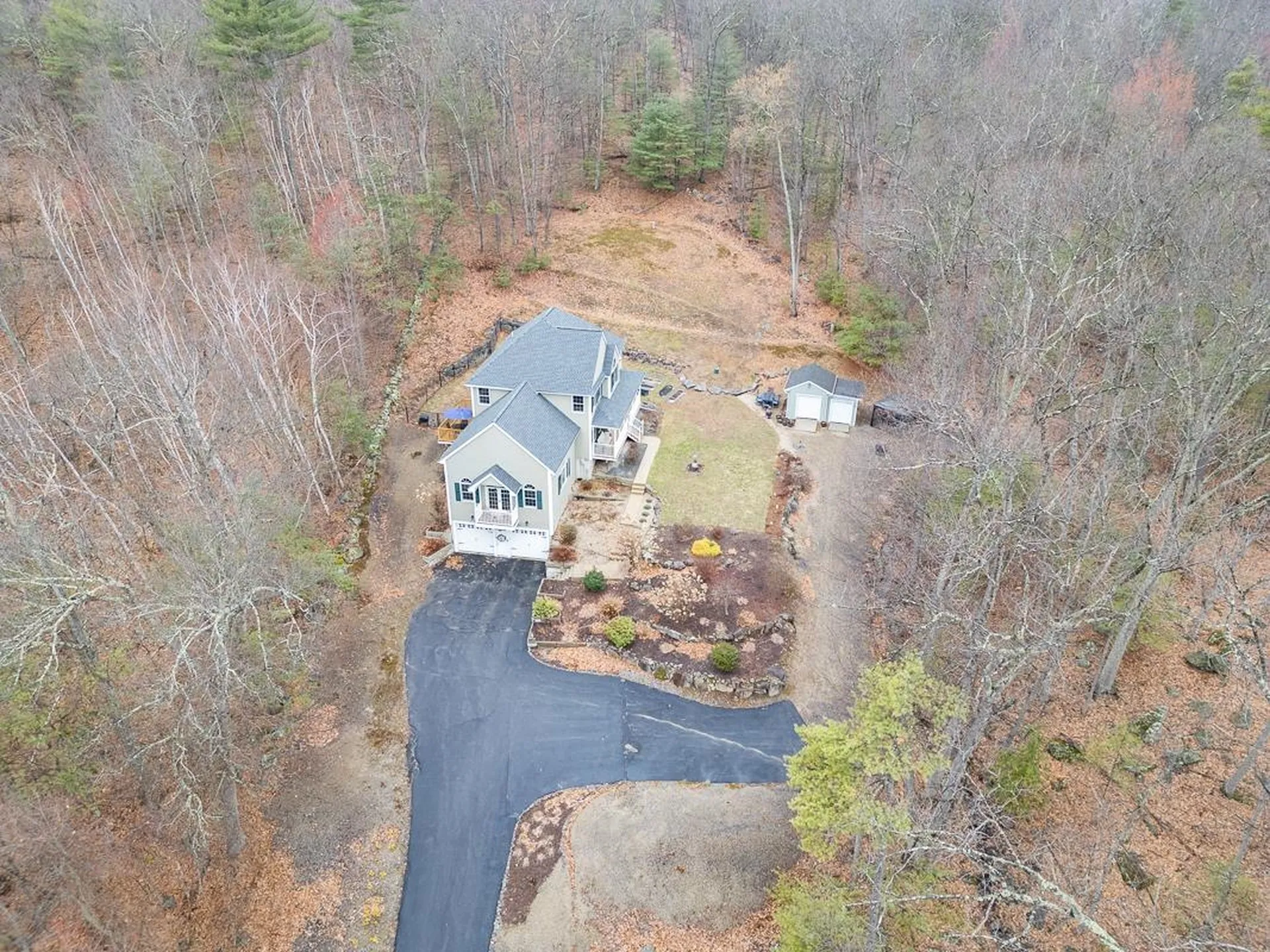 136 Wyndridge Circle Pelham NH 03076