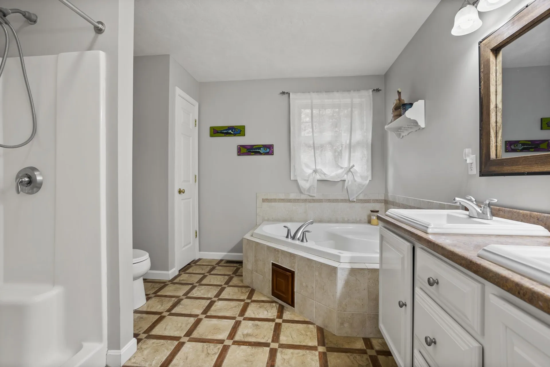 136 Wyndridge Circle Pelham NH 03076