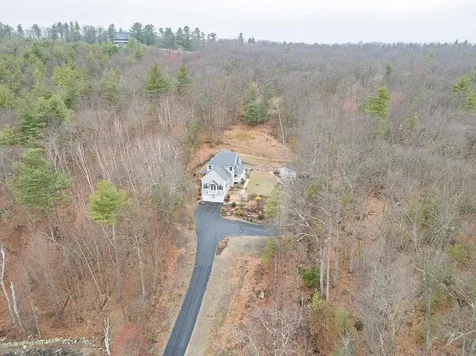 136 Wyndridge Circle Pelham NH 03076