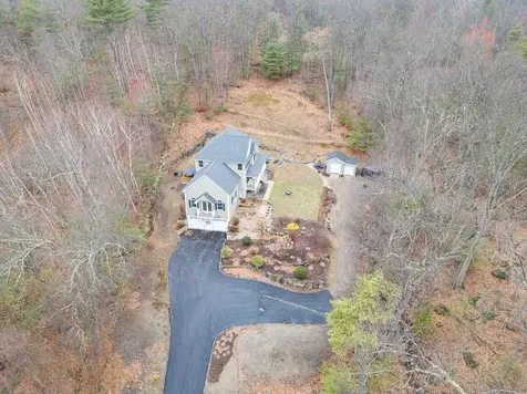136 Wyndridge Circle Pelham NH 03076