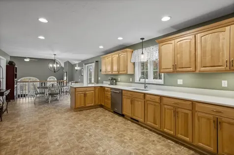136 Wyndridge Circle Pelham NH 03076