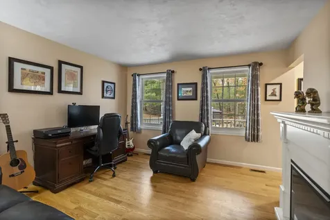 136 Wyndridge Circle Pelham NH 03076