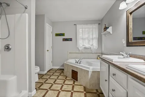 136 Wyndridge Circle Pelham NH 03076