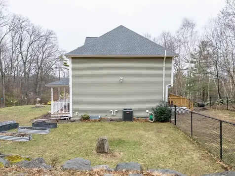 136 Wyndridge Circle Pelham NH 03076