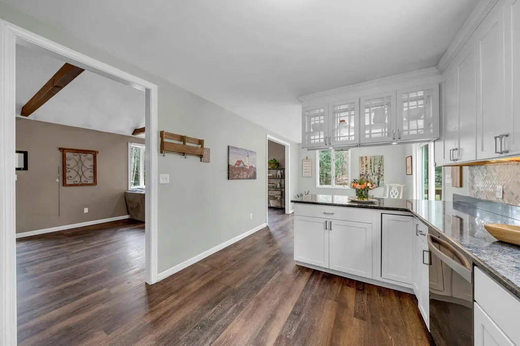 1 Williamsburg Drive Amherst NH 03031