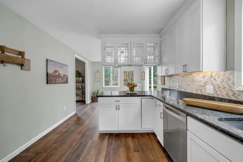 1 Williamsburg Drive Amherst NH 03031