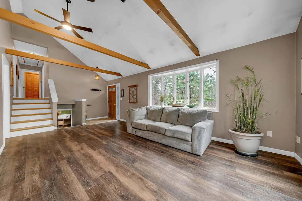 1 Williamsburg Drive Amherst NH 03031