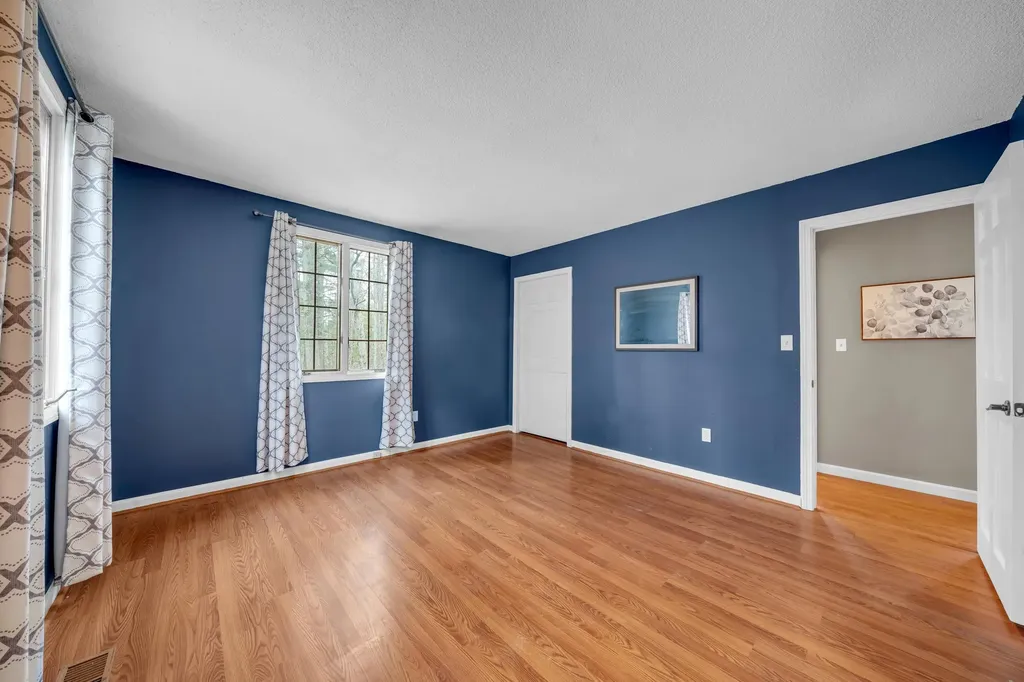 1 Williamsburg Drive Amherst NH 03031