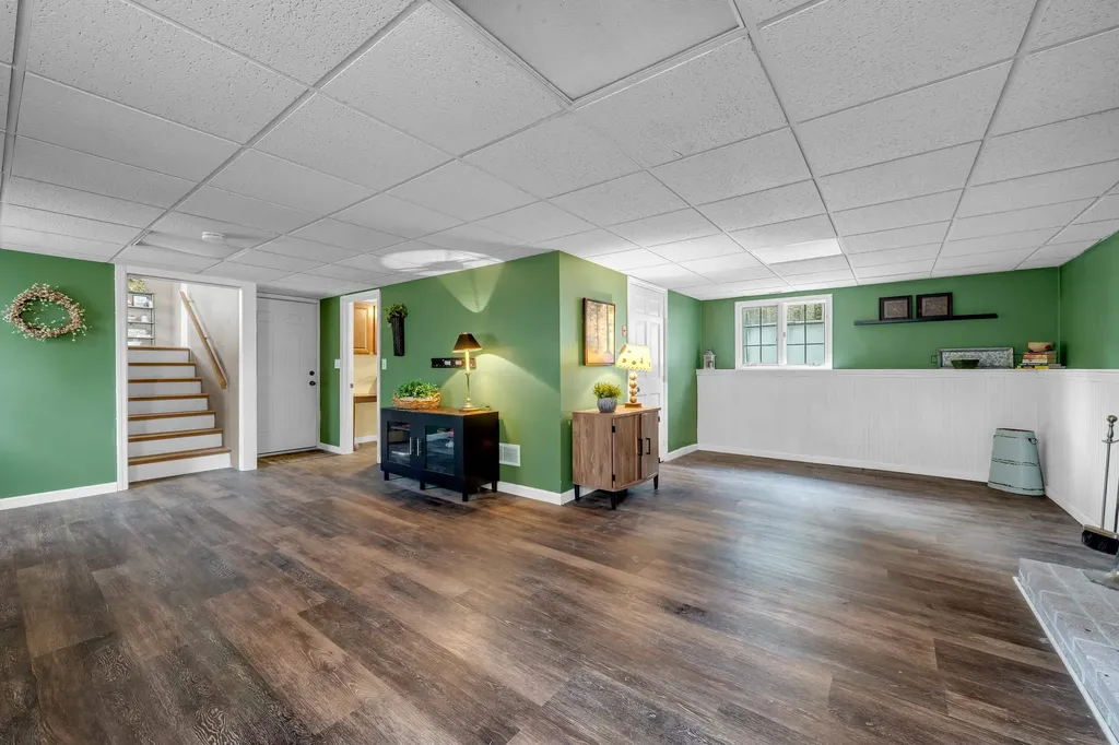 1 Williamsburg Drive Amherst NH 03031