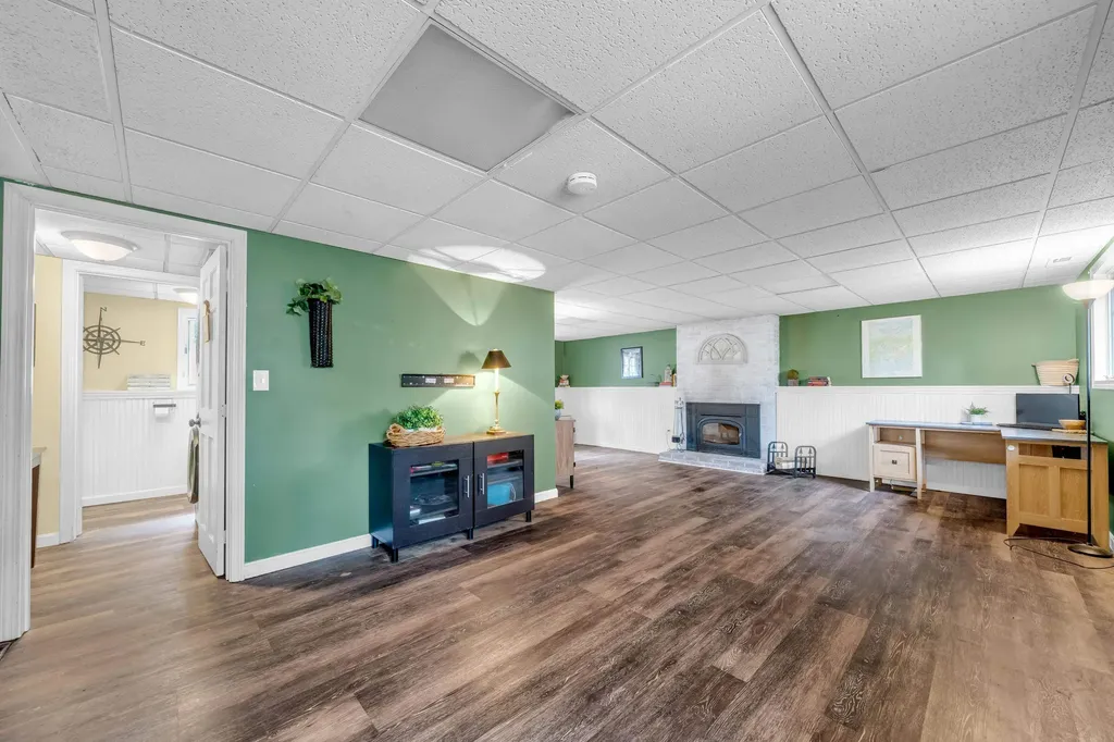 1 Williamsburg Drive Amherst NH 03031