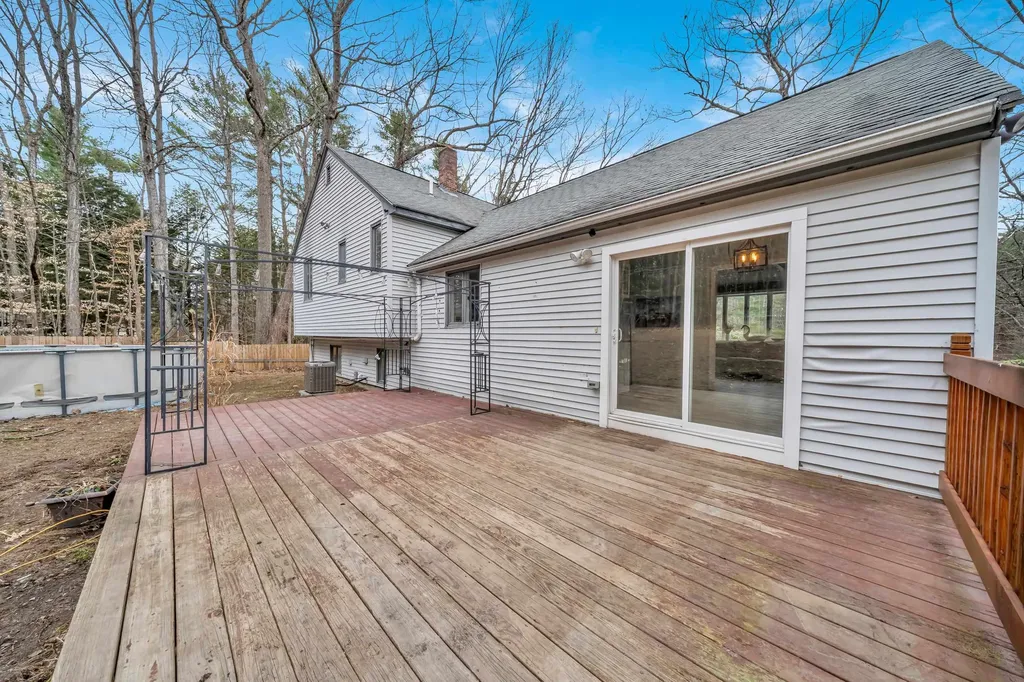 1 Williamsburg Drive Amherst NH 03031