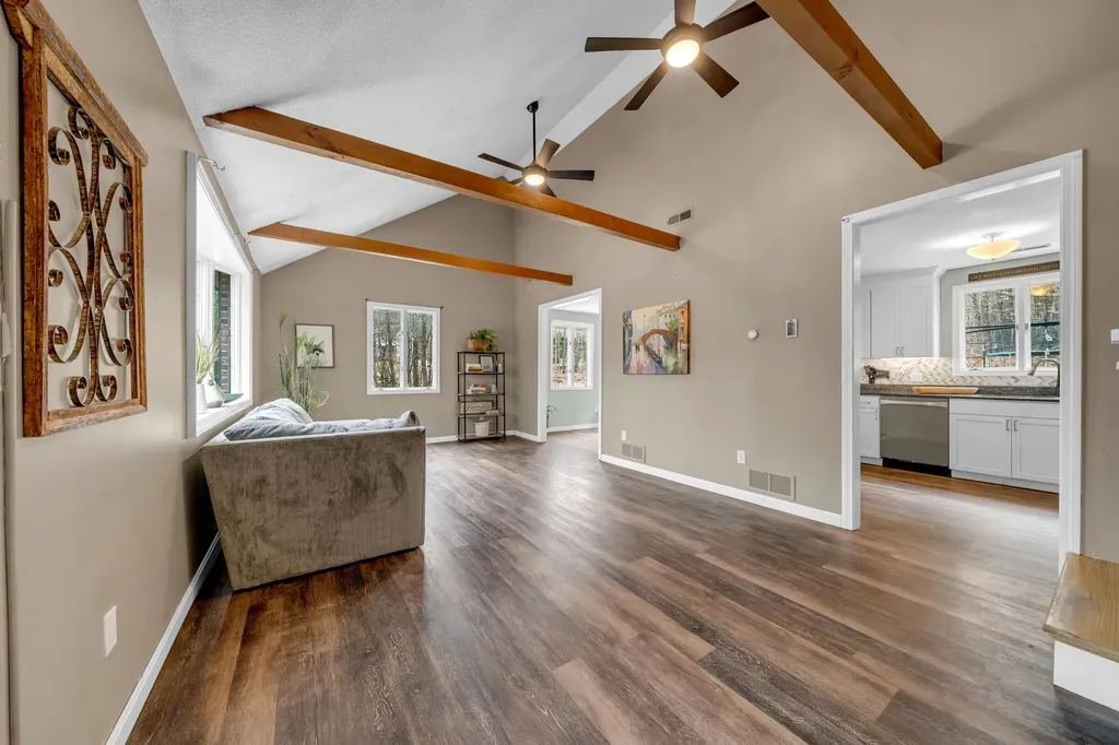 1 Williamsburg Drive Amherst NH 03031