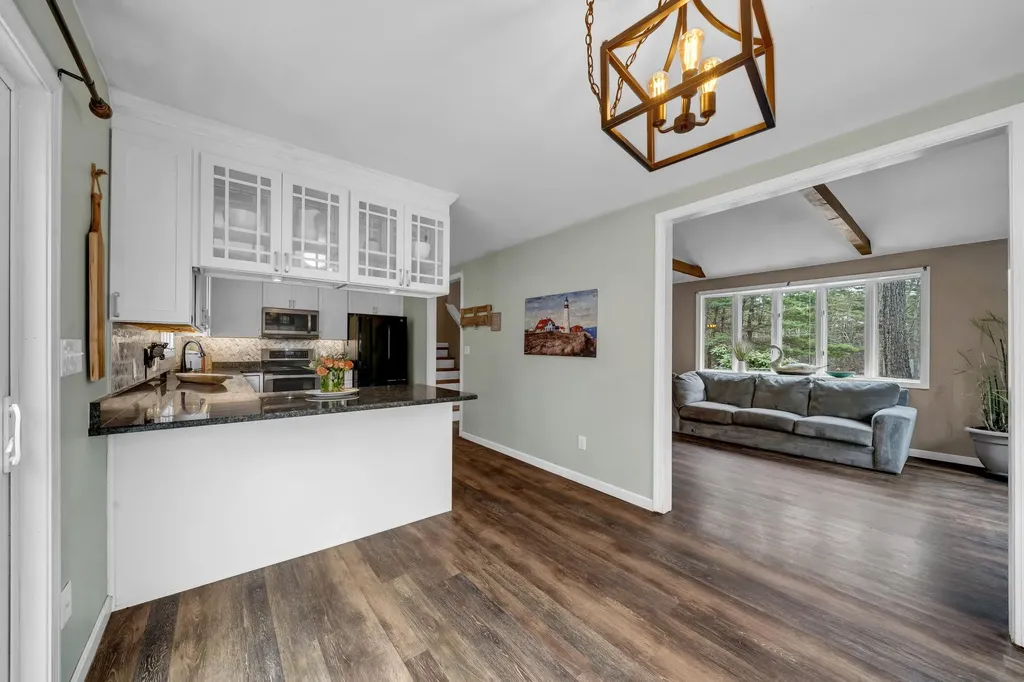 1 Williamsburg Drive Amherst NH 03031