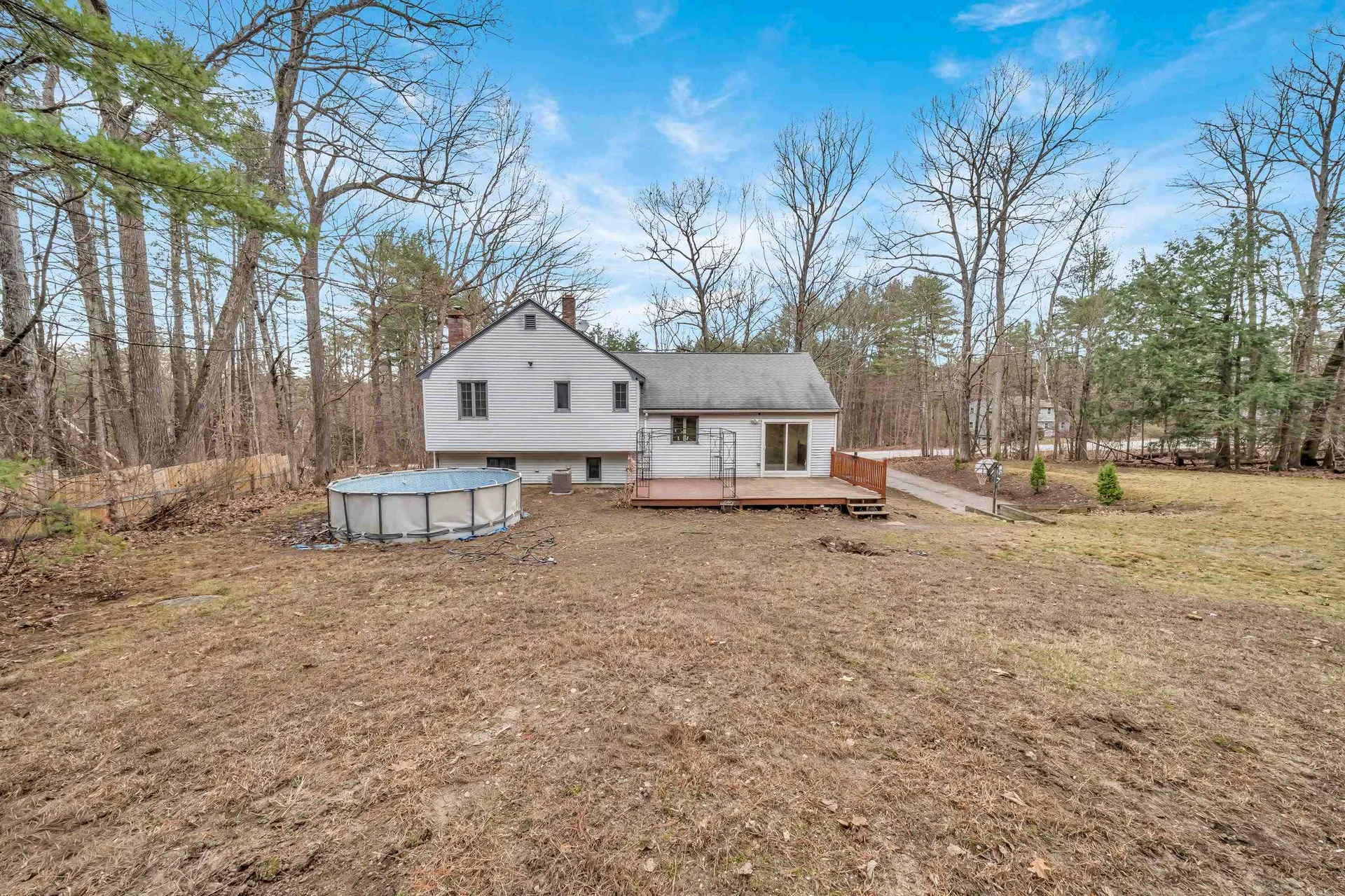 1 Williamsburg Drive Amherst NH 03031