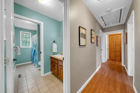 1 Williamsburg Drive Amherst NH 03031