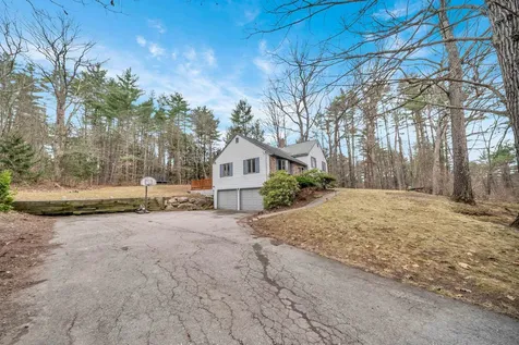 1 Williamsburg Drive Amherst NH 03031
