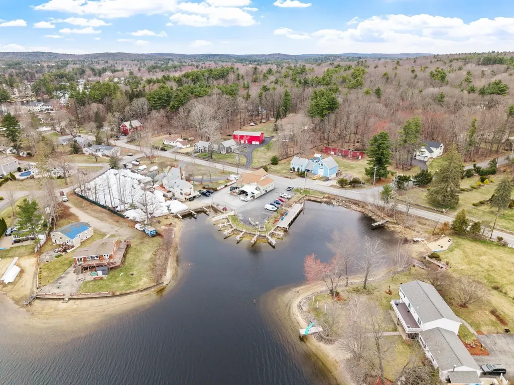 43 Shore Drive Salem NH 03079