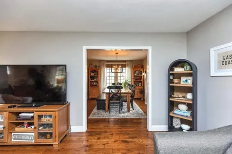 7 Kent Street Windham NH 03087
