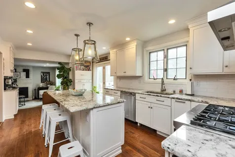 7 Kent Street Windham NH 03087
