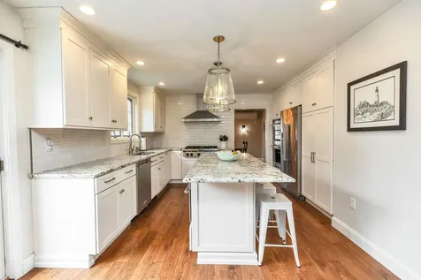 7 Kent Street Windham NH 03087