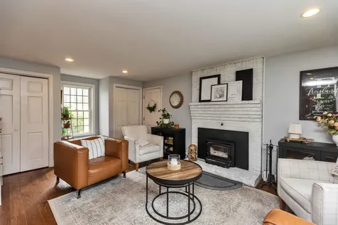 7 Kent Street Windham NH 03087