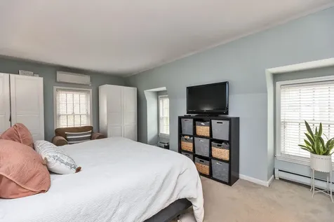 7 Kent Street Windham NH 03087