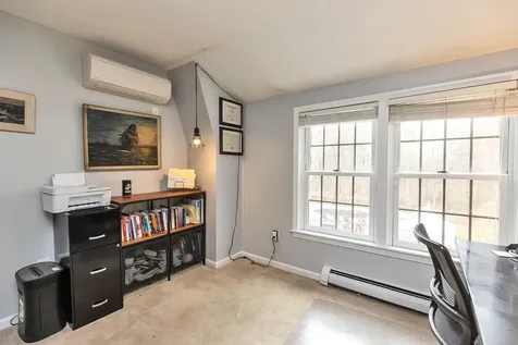 7 Kent Street Windham NH 03087